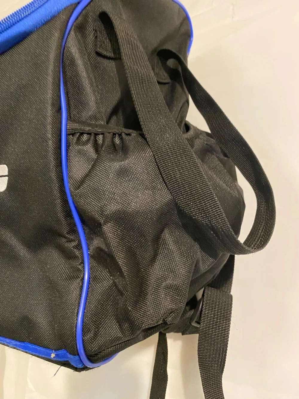 GOOSO Golf Driver Disc Black Backpack/Bag with Blue Trim